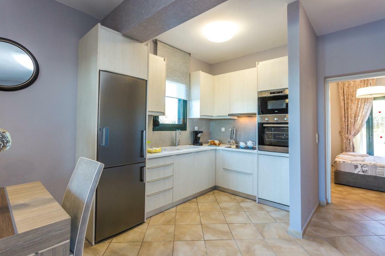 Evangelos Villas, Lavish Touch, By Thinkvilla Angeliana  外观 照片