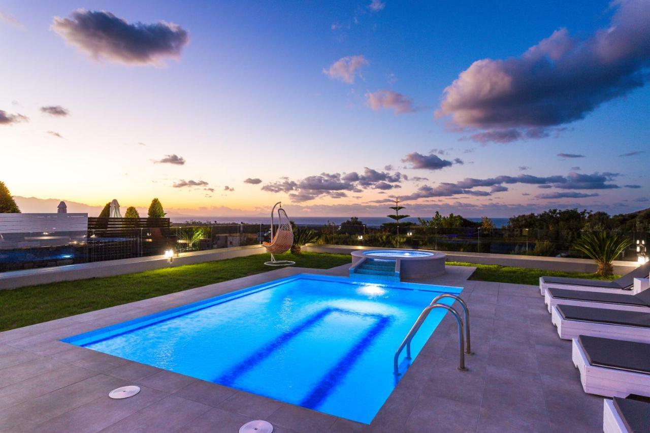 Evangelos Villas, Lavish Touch, By Thinkvilla Angeliana  外观 照片
